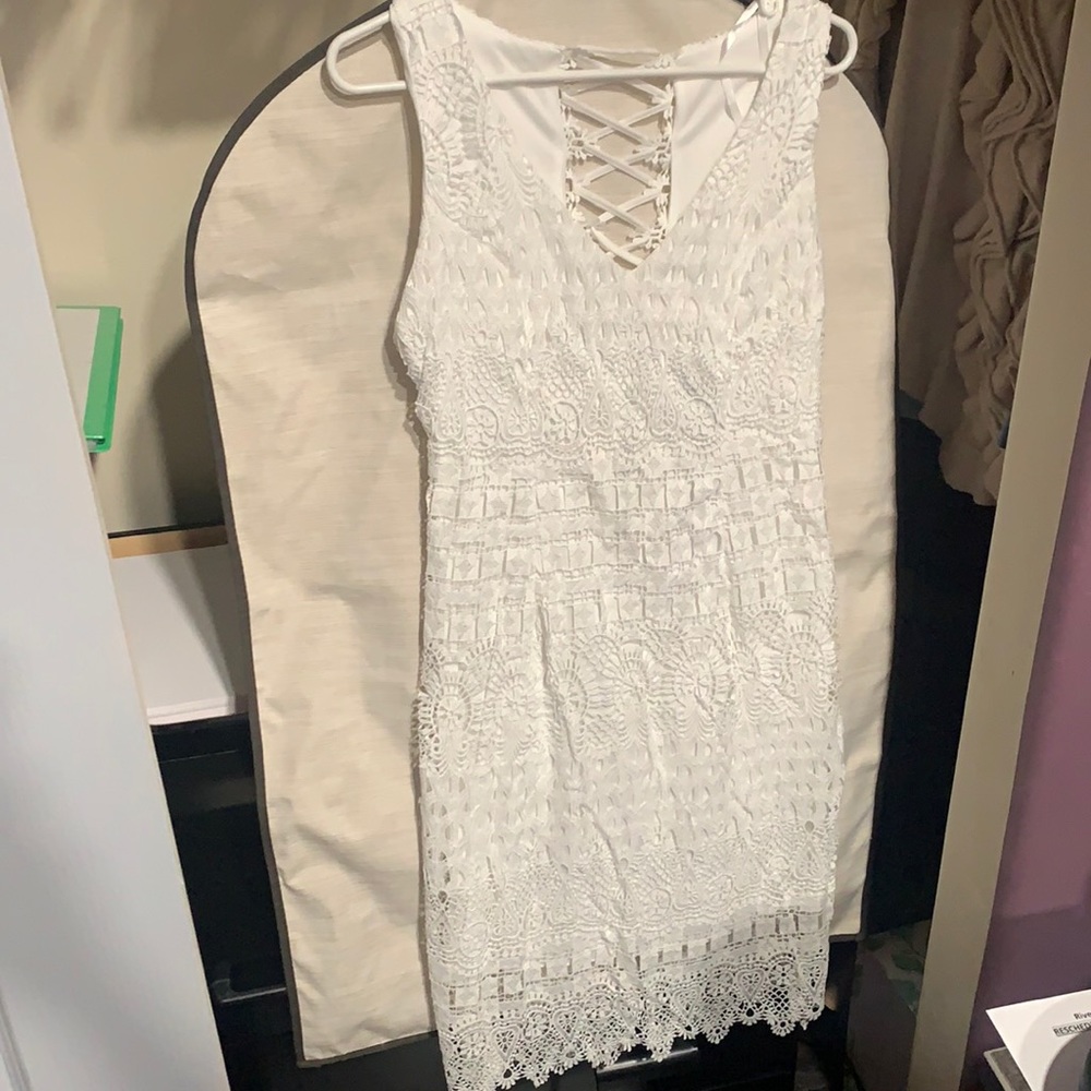 Premier amour white lace dress